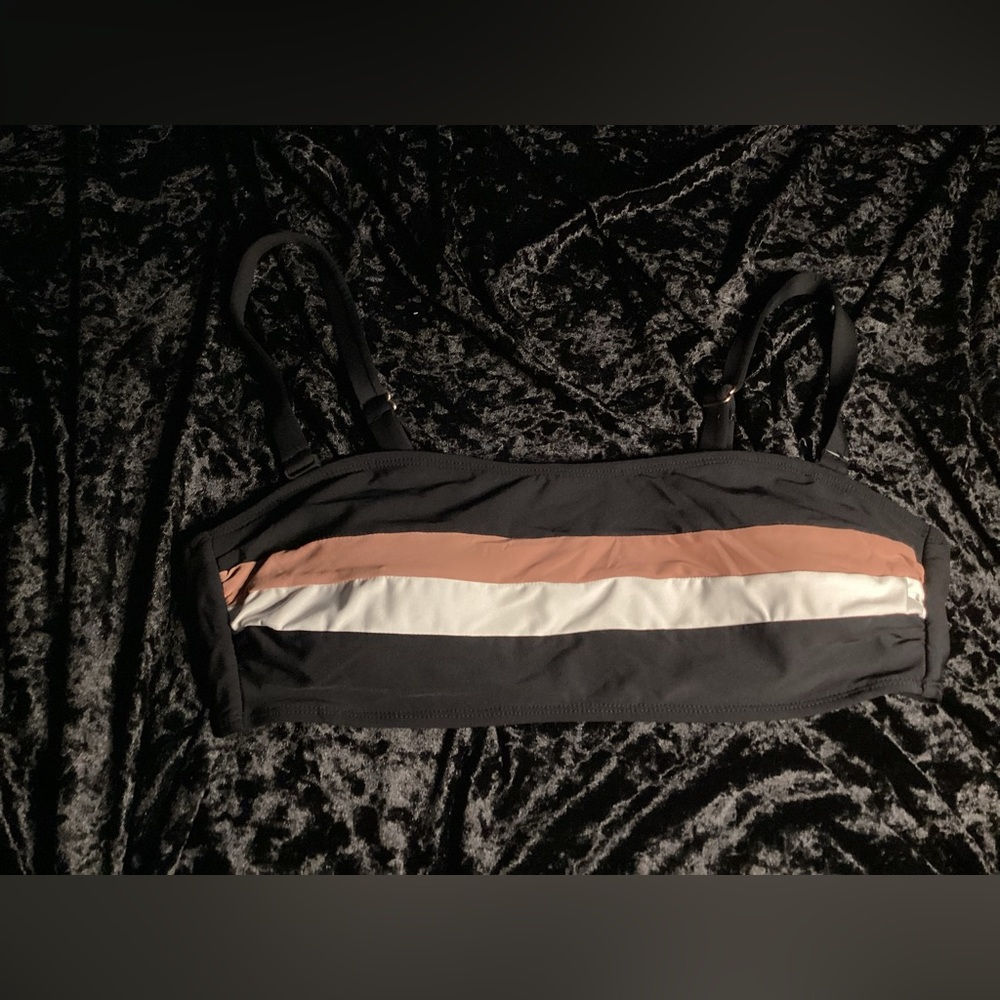 Women’s bikini top sizeL